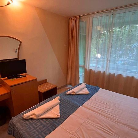 Хотел Диамант Hotel Diamond 巴尔奇克 外观 照片