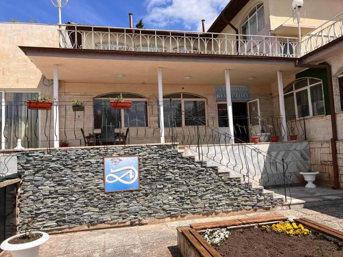 Хотел Диамант Hotel Diamond 巴尔奇克 外观 照片