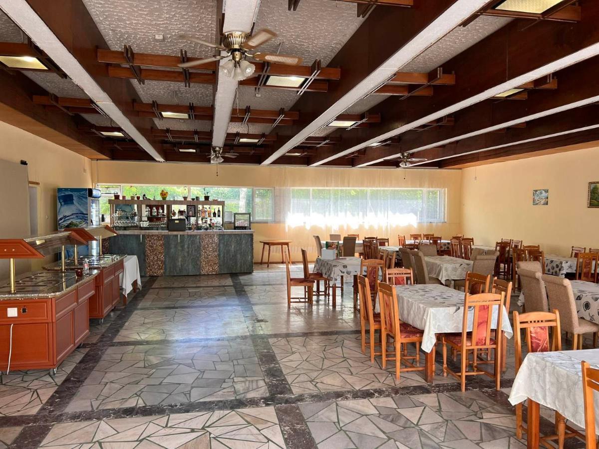 Хотел Диамант Hotel Diamond 巴尔奇克 外观 照片